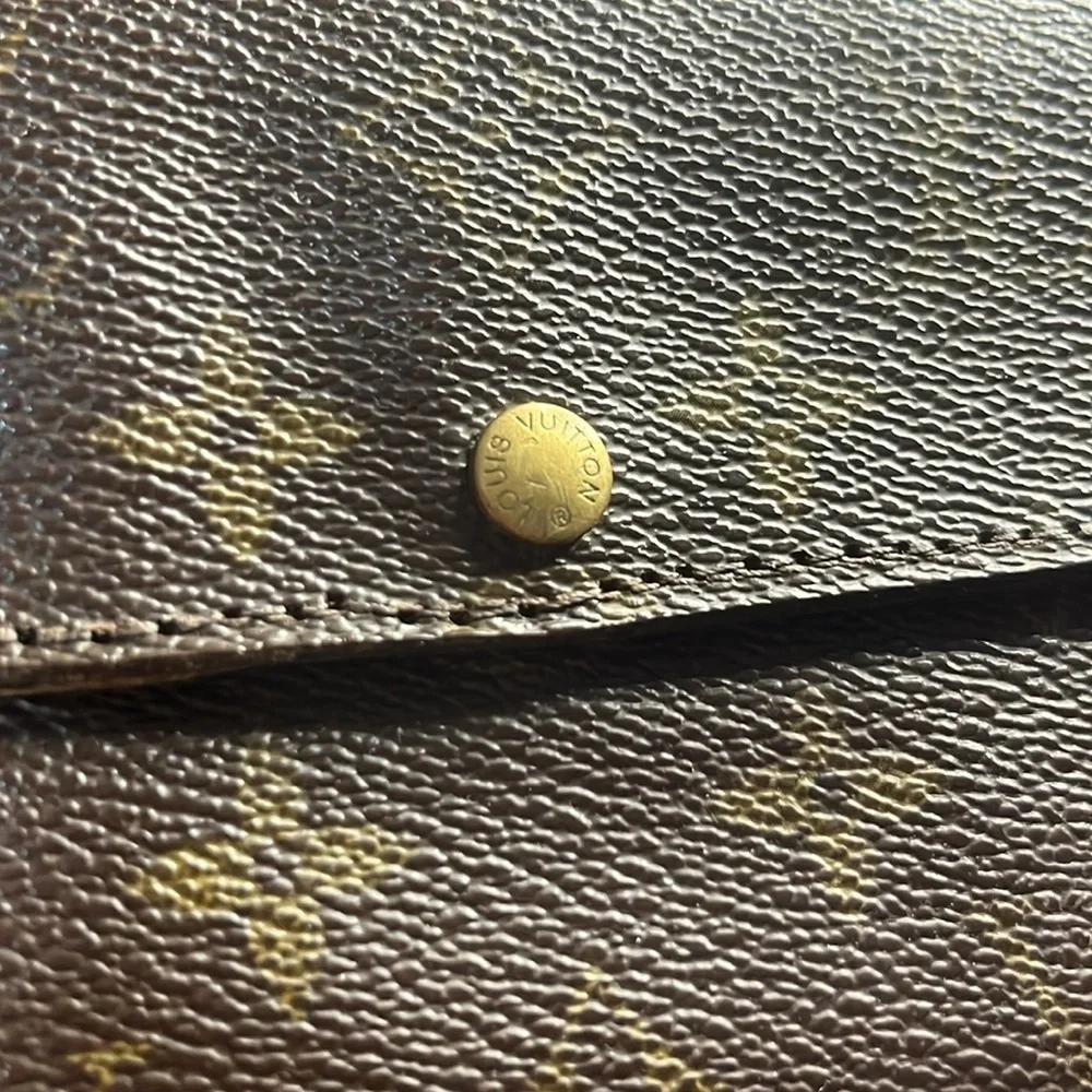 Louis Vuitton Sarah Long Wallet